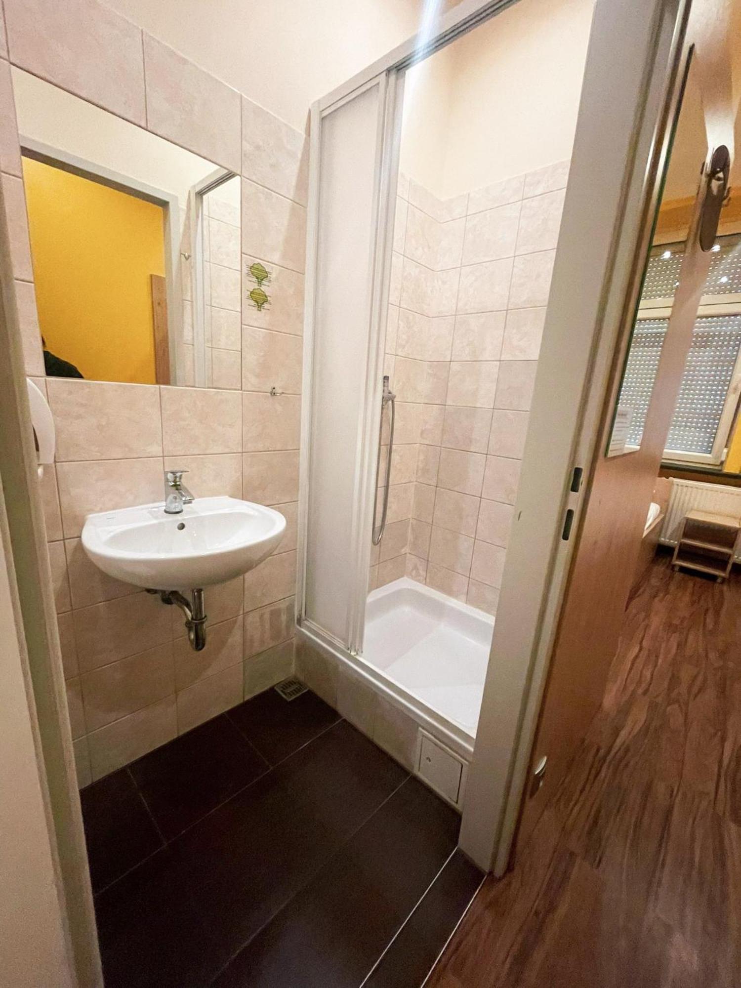 Hostel Do Step - Hotel&hostel Wien