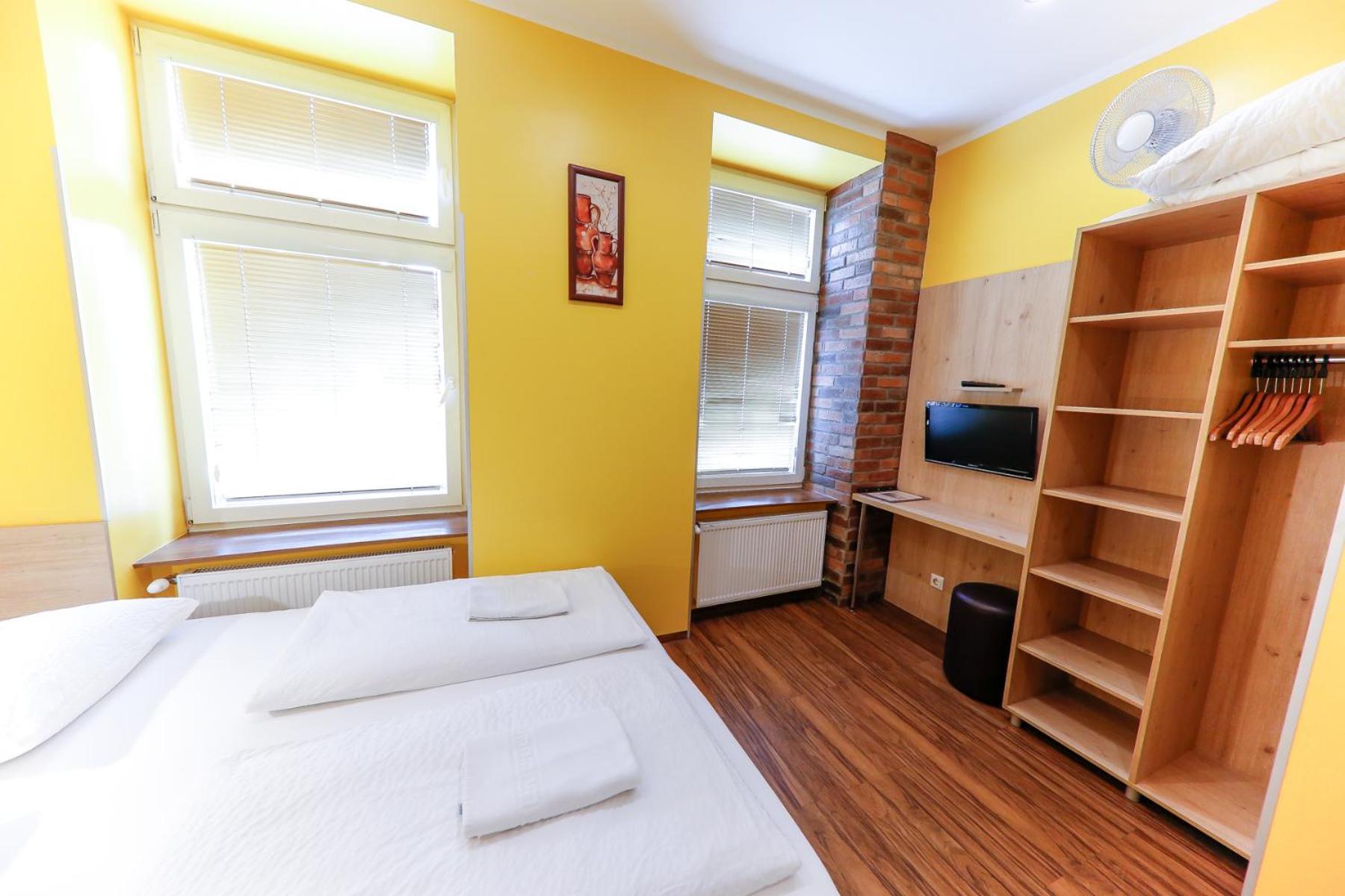Hostel Do Step - & *